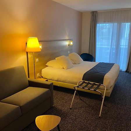 Best Western Hotel Fontaine Argent 브장송 외부 사진