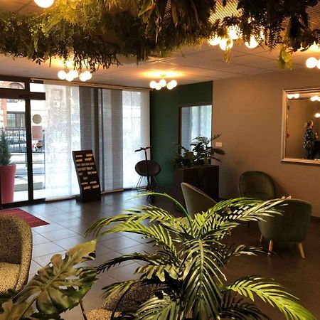 Best Western Hotel Fontaine Argent 브장송 외부 사진
