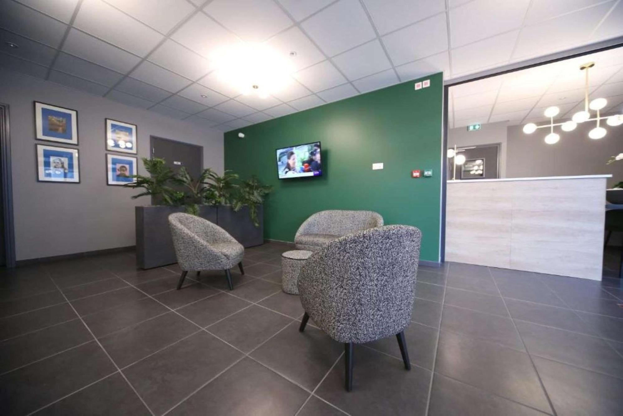 Best Western Hotel Fontaine Argent 브장송 외부 사진