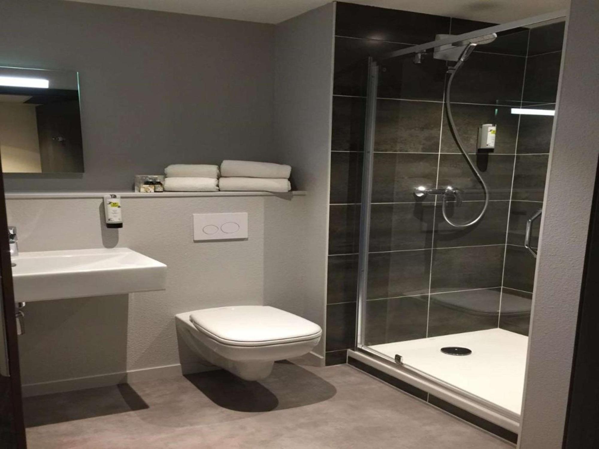 Best Western Hotel Fontaine Argent 브장송 외부 사진