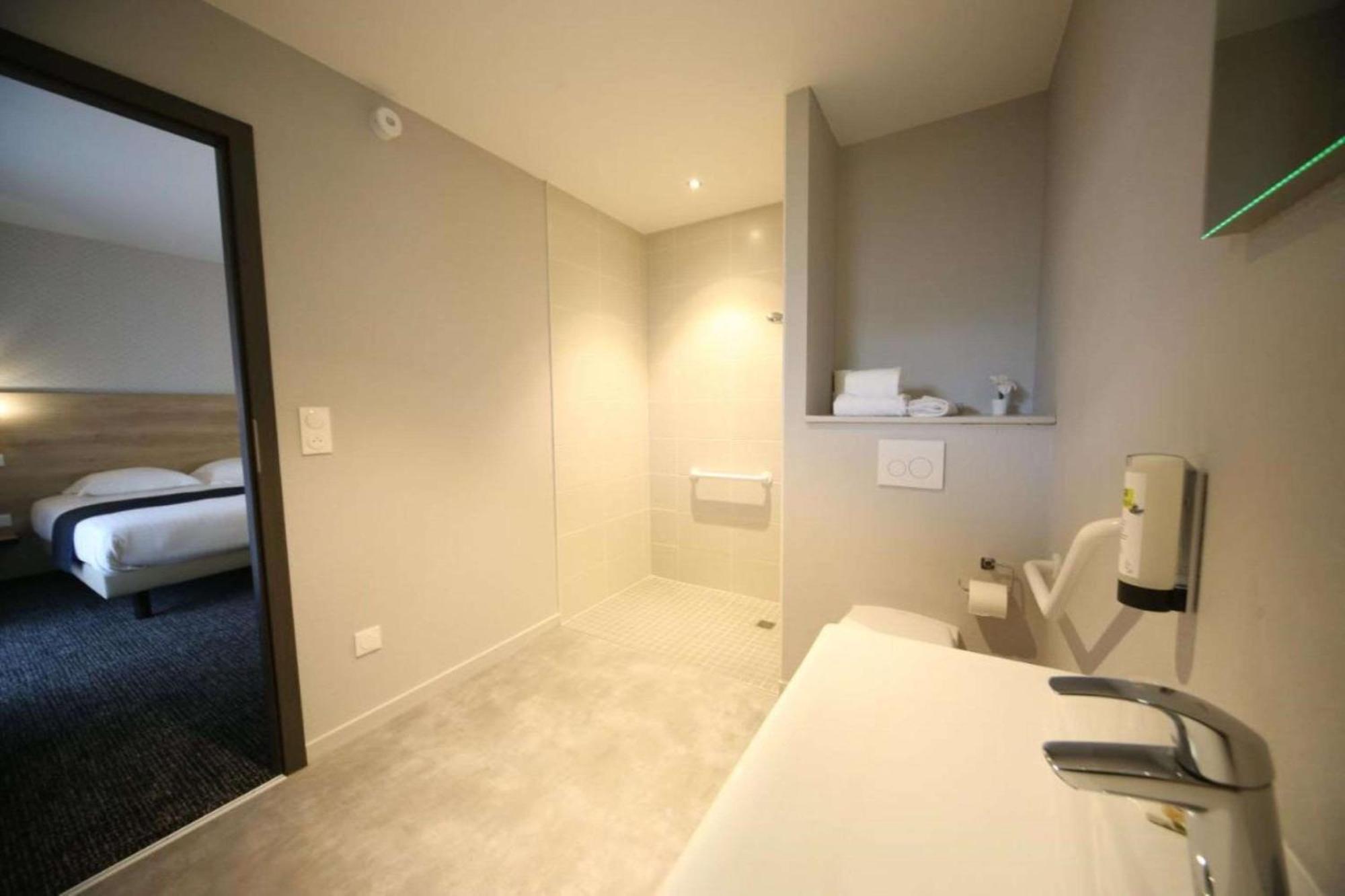 Best Western Hotel Fontaine Argent 브장송 외부 사진