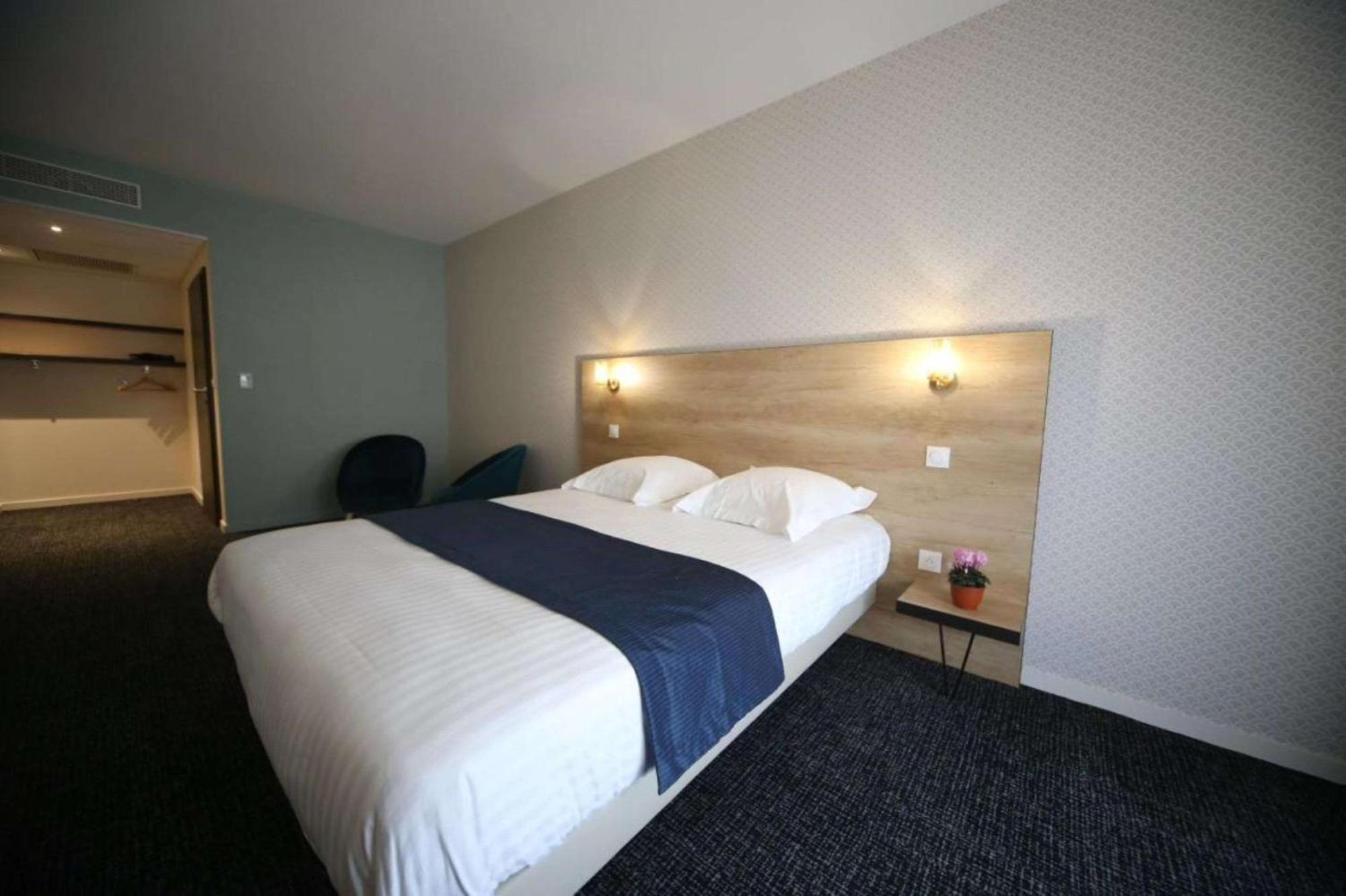 Best Western Hotel Fontaine Argent 브장송 외부 사진