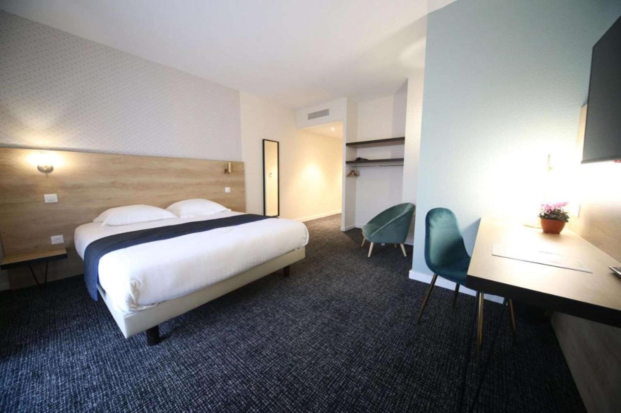 Best Western Hotel Fontaine Argent 브장송 외부 사진