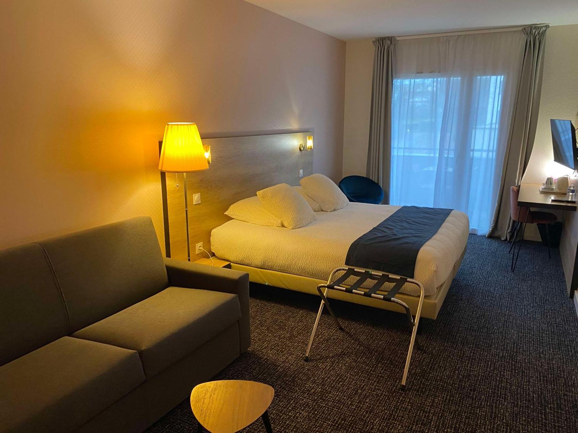 Best Western Hotel Fontaine Argent 브장송 외부 사진