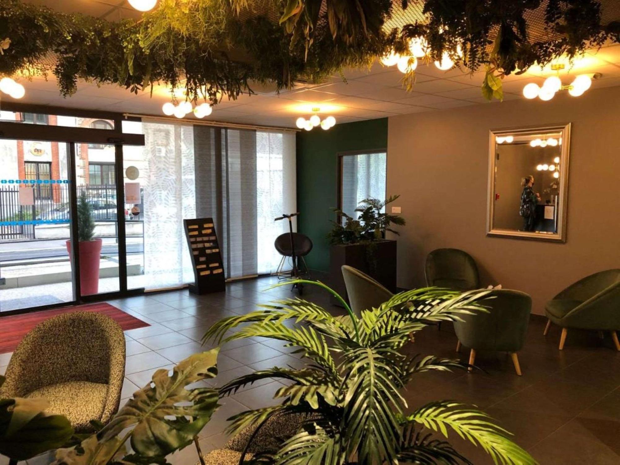 Best Western Hotel Fontaine Argent 브장송 외부 사진
