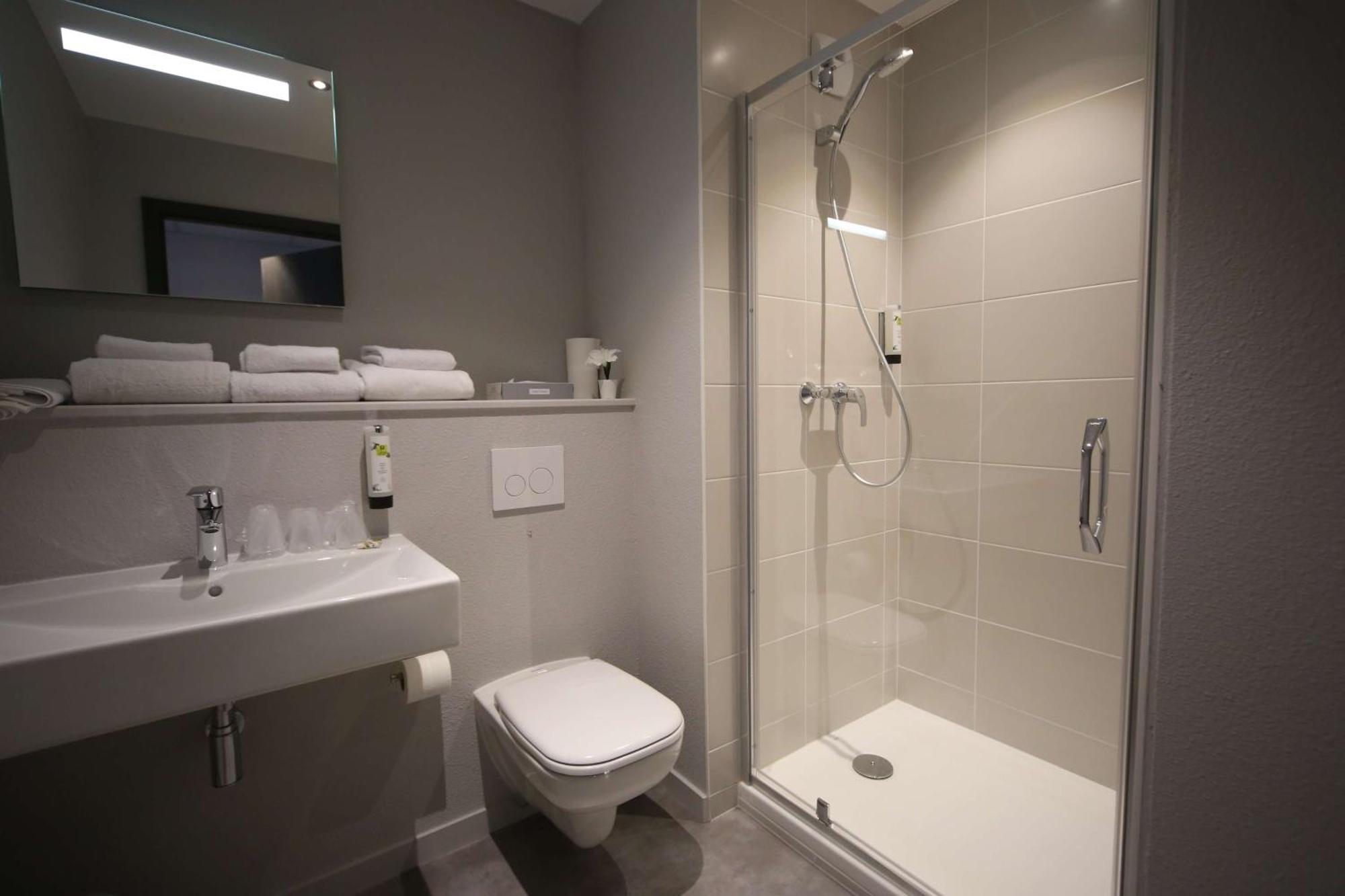 Best Western Hotel Fontaine Argent 브장송 외부 사진