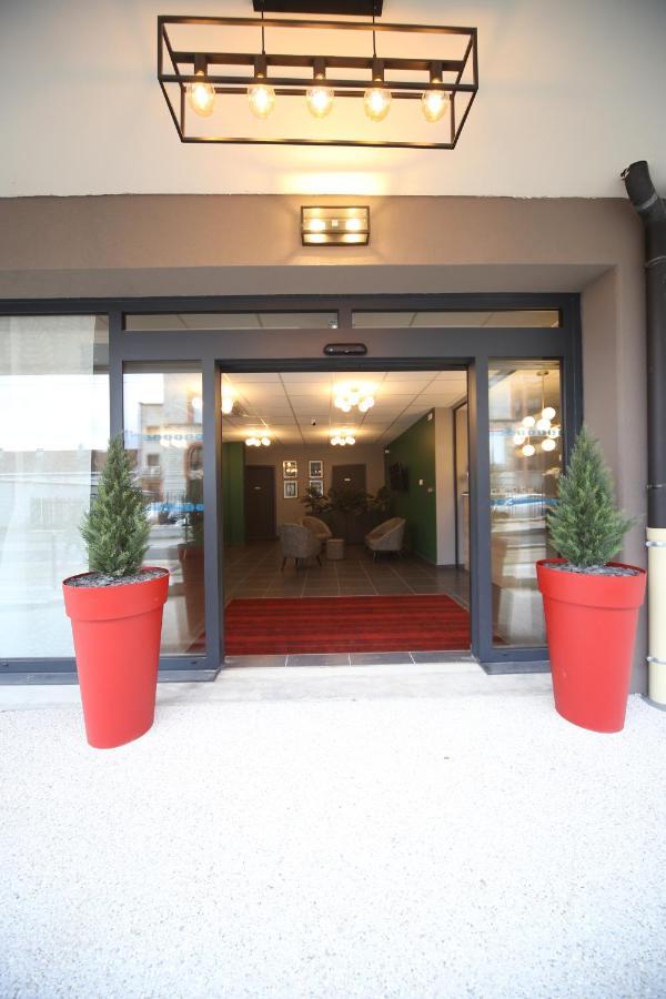 Best Western Hotel Fontaine Argent 브장송 외부 사진